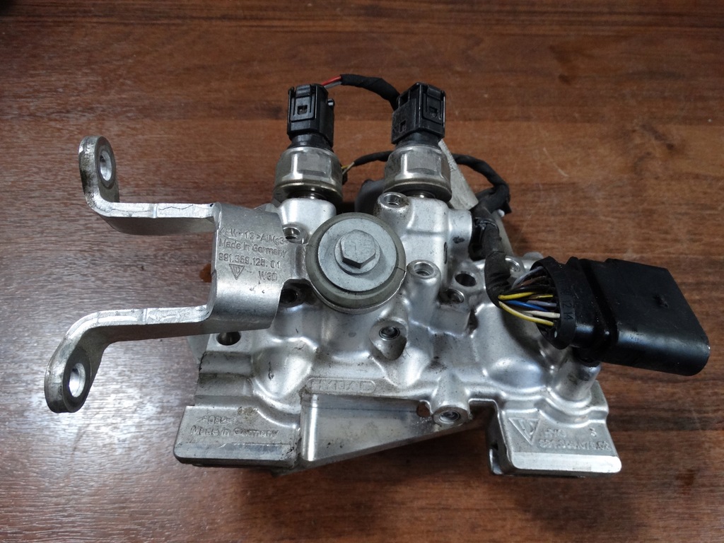 фото №1, Idealny распределитель dynamic передний porsche 991 1