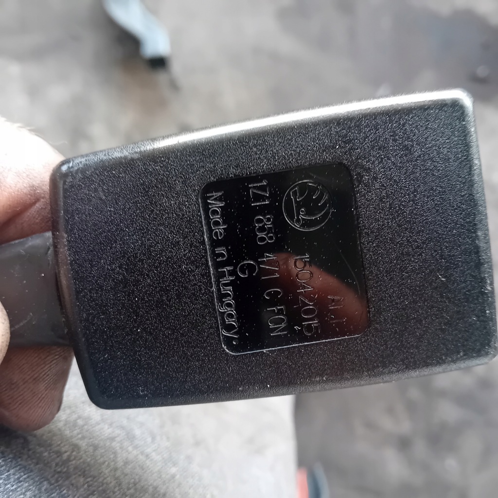 фото №10, Кліпса поперечина перед лівий octavia ii 1z1858471c