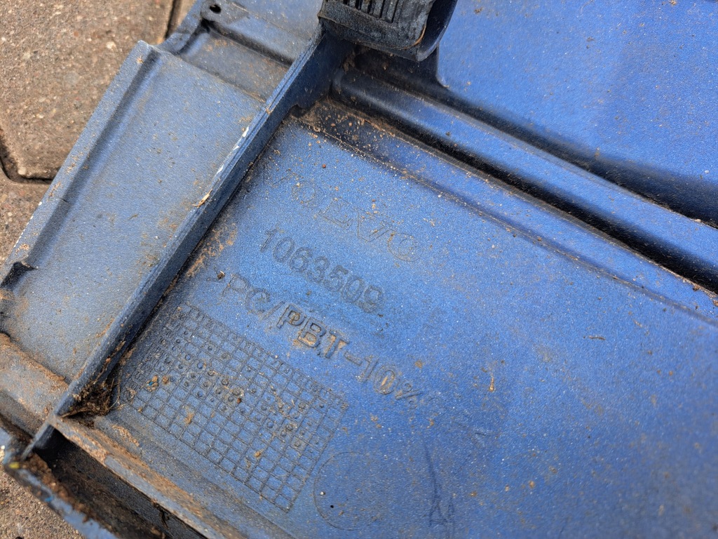 фото №10, Решётка радиатора решётка радиатора капот нижняя volvo fh fm 12