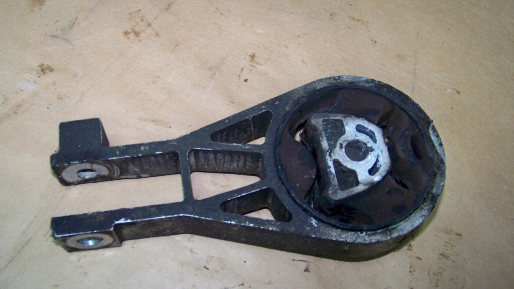 фото №1, Opel corsa d 09r 1.2 1.4 подушка двигателя