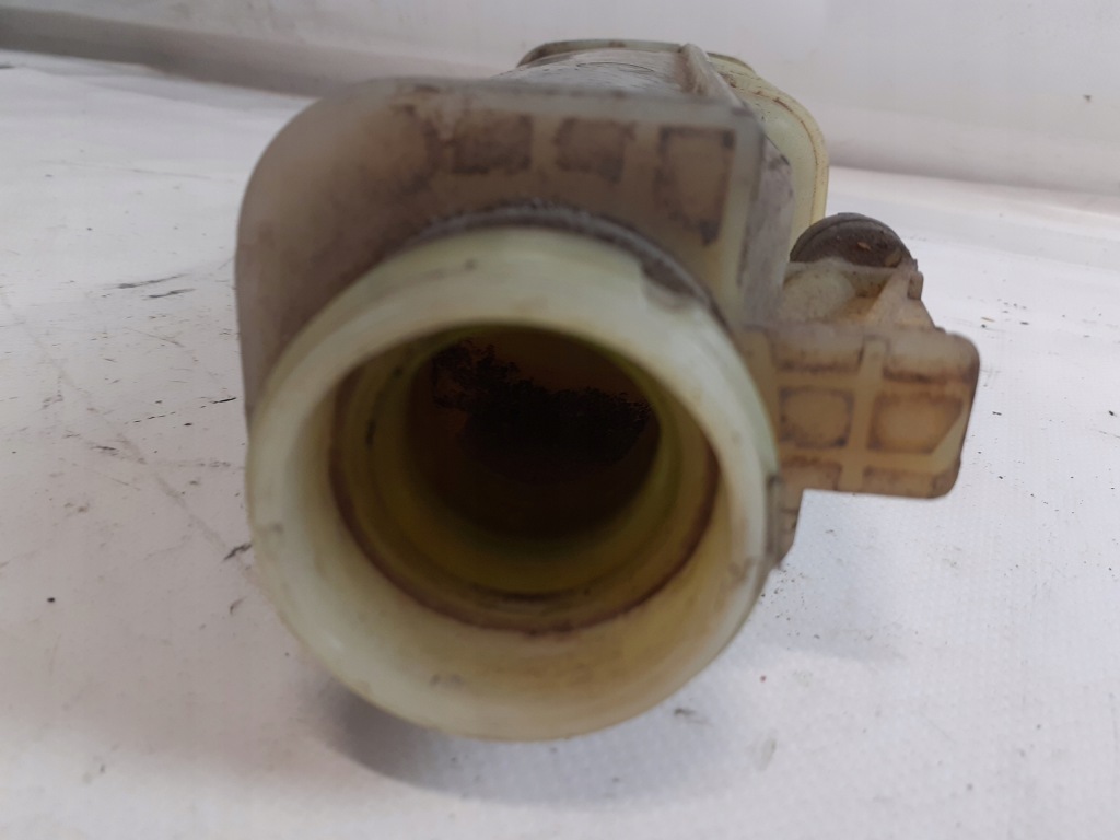 Бачок расширительный жидкость bmw e36 1.6 b в Украине