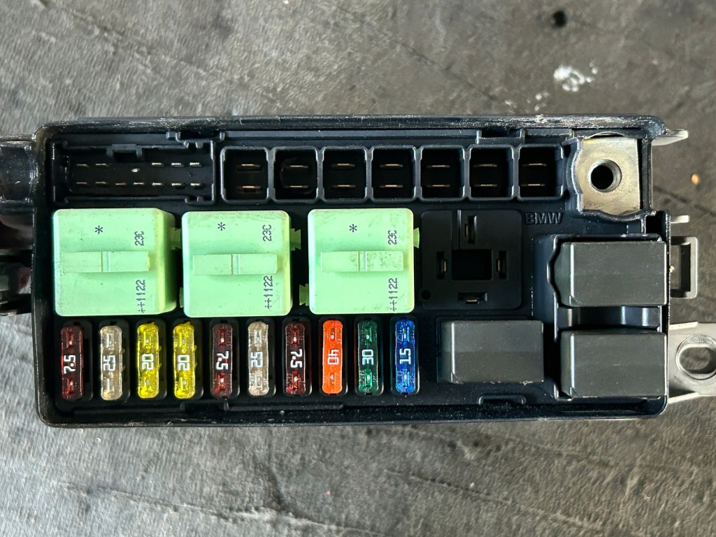 фото №3, Mini cooper r58 1.6t коробка запобіжників