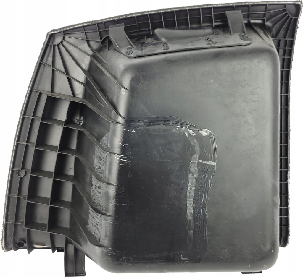 Audi a6 c6 рестайлінг  універсал оббивка багажника обшивка правий чорний soul Недорого