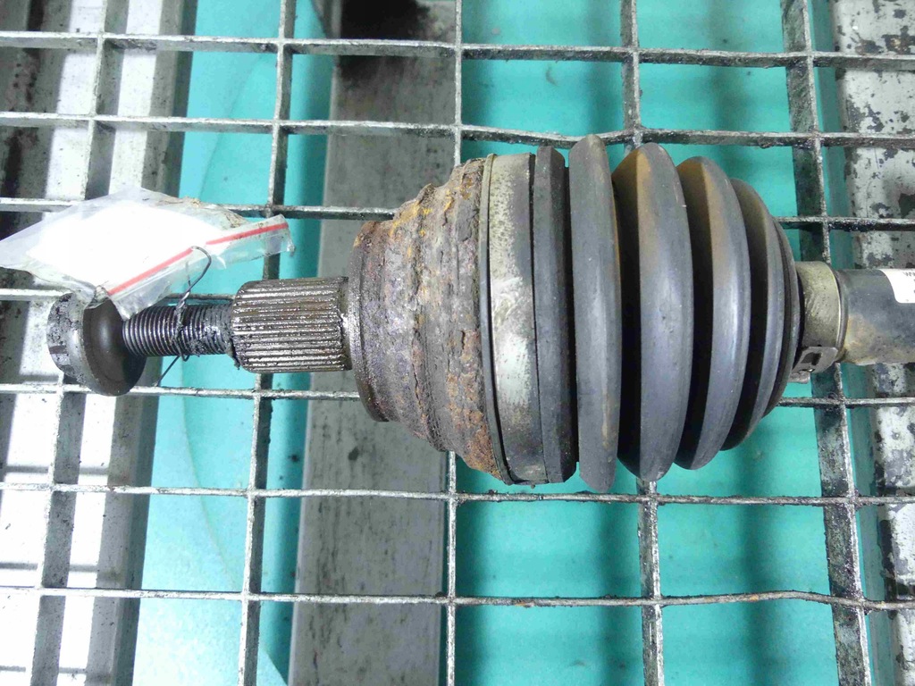 фото №2, Приводной вал левая skoda octavia ii 1.4 tsi