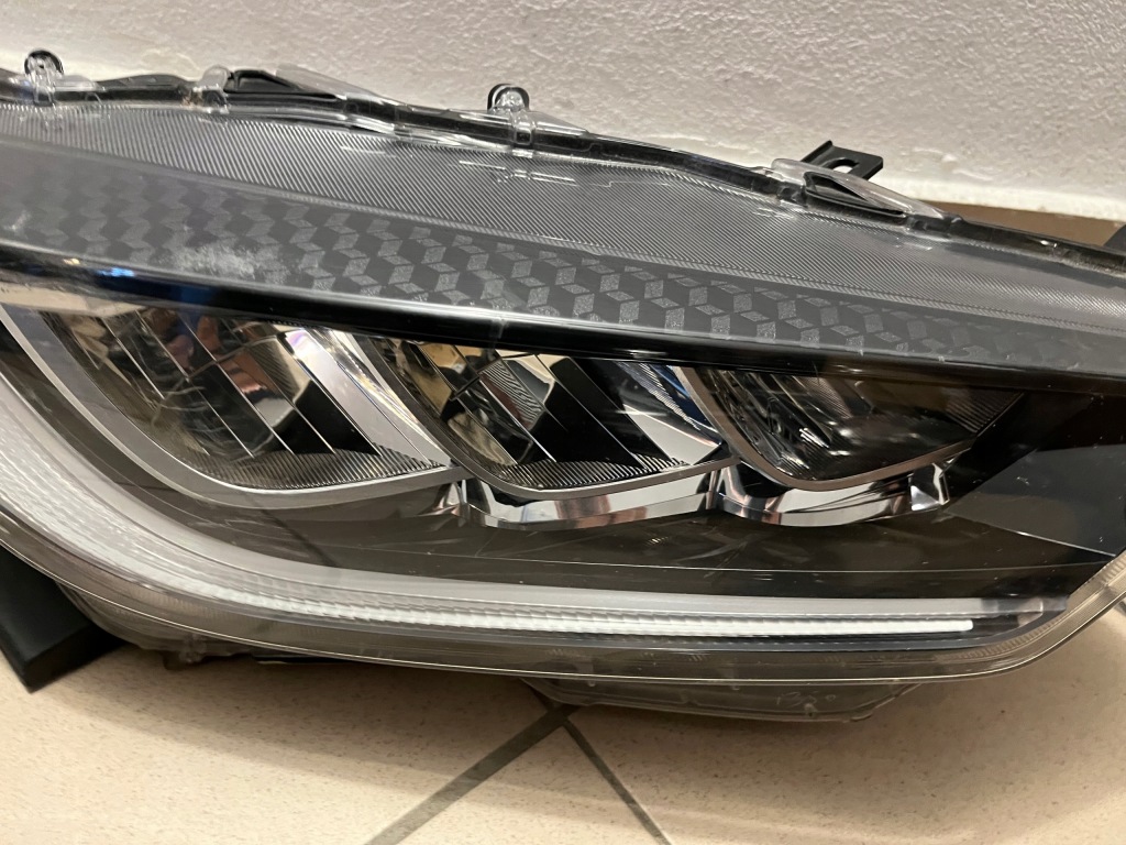 Фара передня передні  права toyota yaris iv 4 full led 20- в Україні