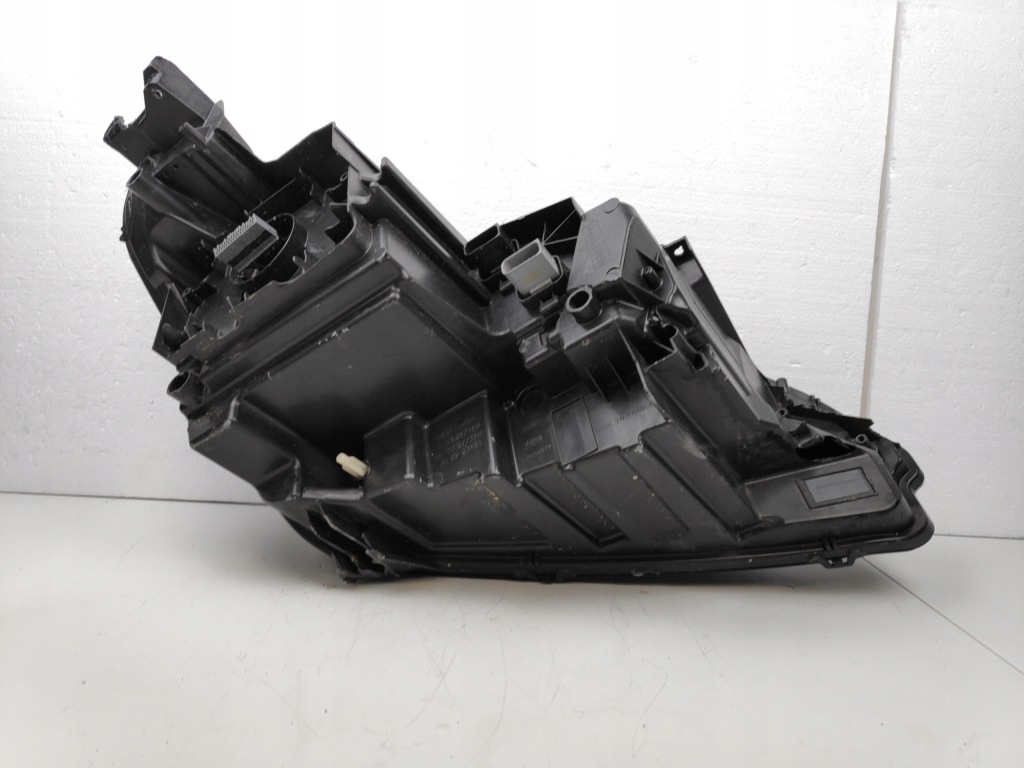 Peugeot 3008 5008 ii рестайлинг  лампа левый перед передняя 89914773 Киев