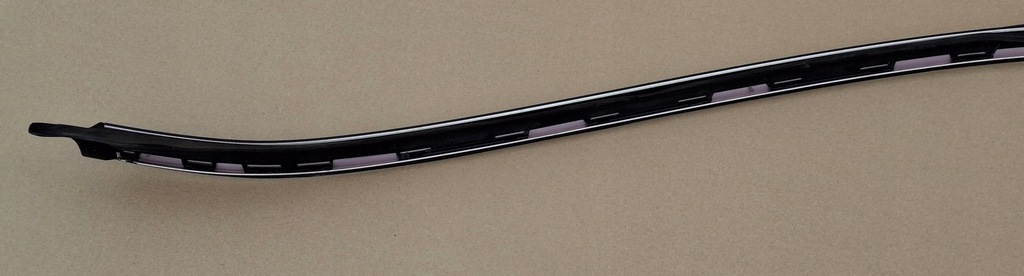 фото №9, Mercedes a-klasa w176 молдинг дах дахова права