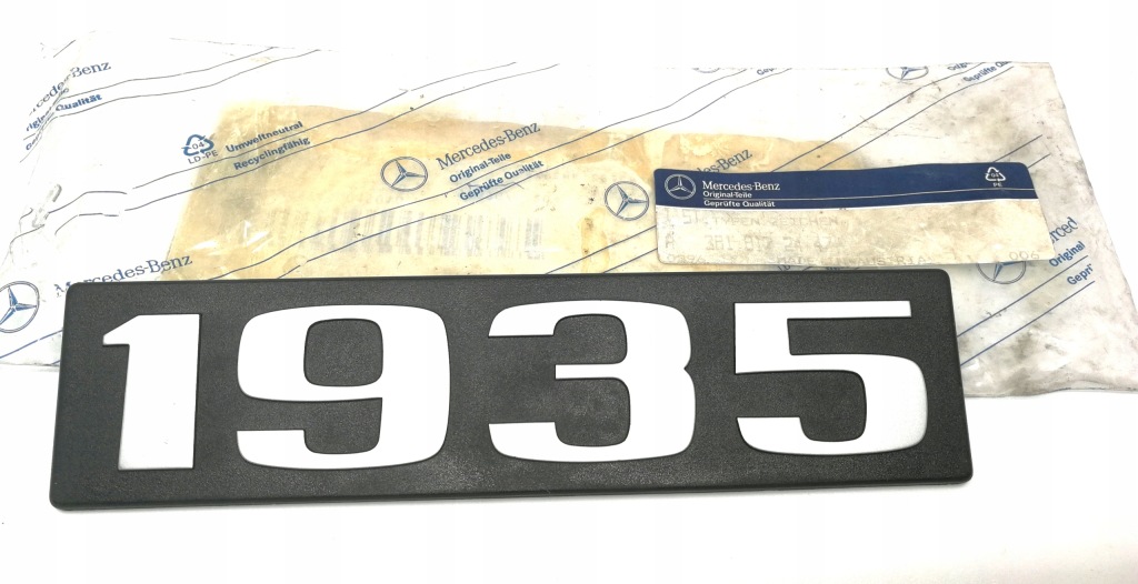 Купити Значок logo емблема mercedes 3818142447