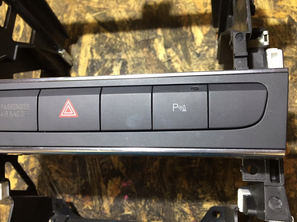 фото №3, Audi a3 8p lift рамка корзина радіо перемикачі 2din