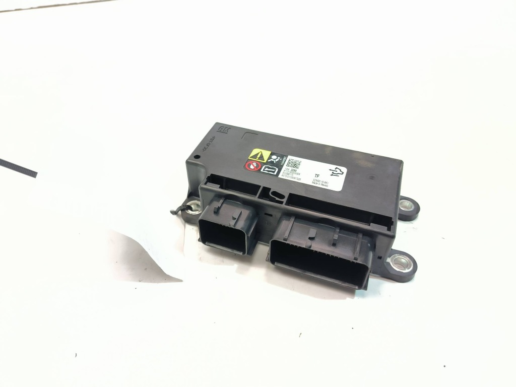 Купить Модуль подушка безопасности 13584587 opel insignia a рестайлинг  4x4 country tourer