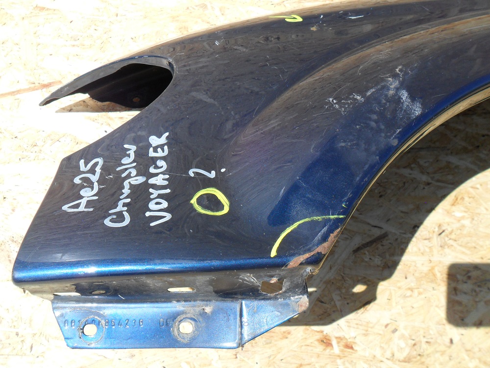 Купить Chrysler voyager rg/rs 2002 2003 2004 крыло  левое