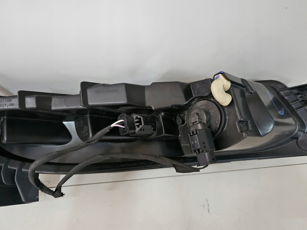 фото №10, Лампа передняя левая левый перед led citroen c3 aircross europa