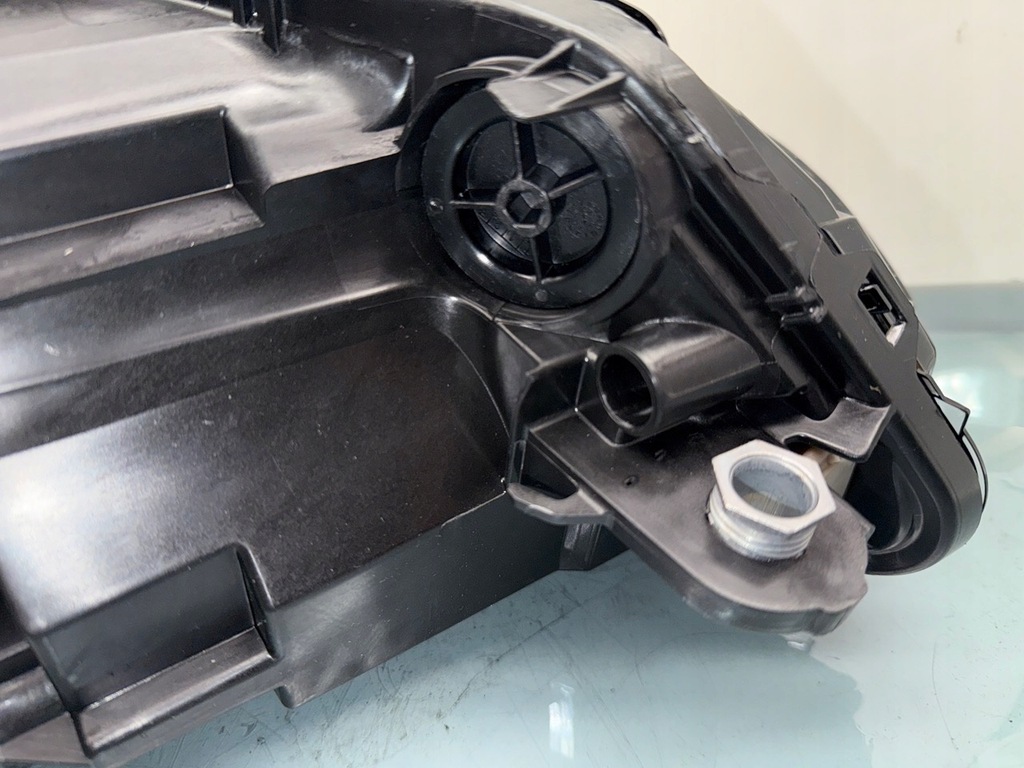 фото №13, Vw golf 8 lift lci лампы перед iq light серебристый top led полный idealne