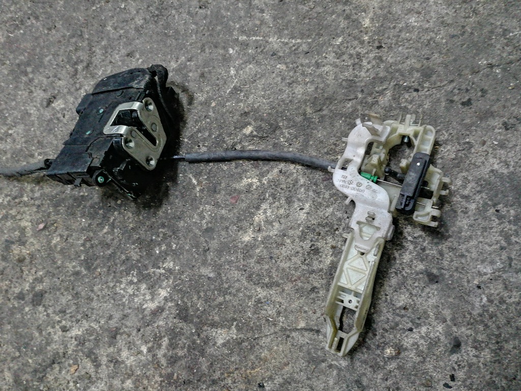 фото №1, Toyota auris 07r замок дверь правый перед