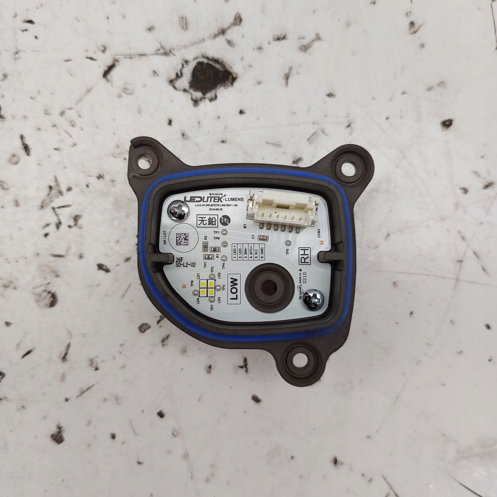 фото №1, Renault arkana преобразователь + лампочка led do światłowodu правой лампы