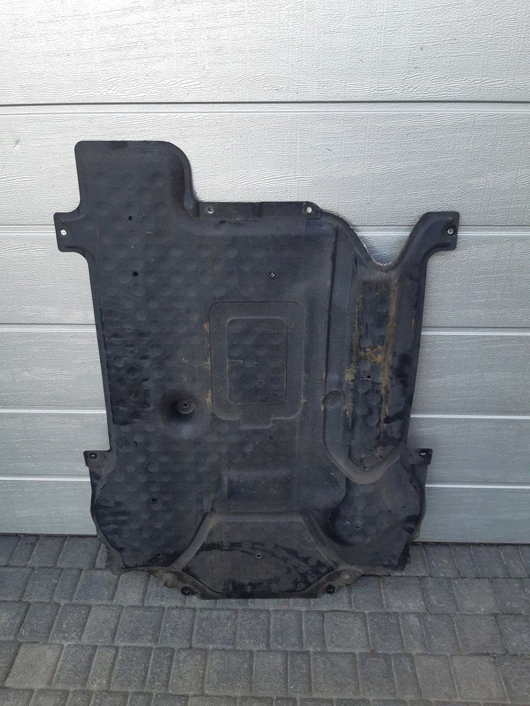 фото №1, C klasa w204 захист плита pod бампер двигун