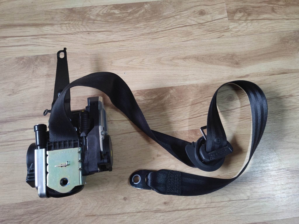 Купить Audi q5 2 2 ремень левый  перед передний 80a857705l