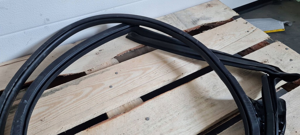 фото №8, Sq8 4m rsq8 q8 прокладка резиновый дверь правая правый перед 24r 4m8831708d