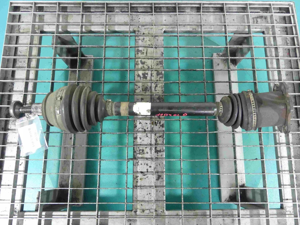 фото №1, Привідний вал ліва перед audi a8 d3 3.7b v8 bfl