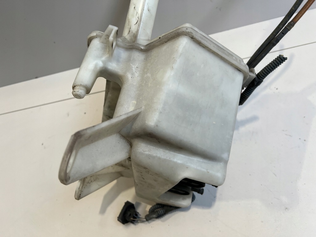 фото №5, Бачок омывателя toyota yaris iii