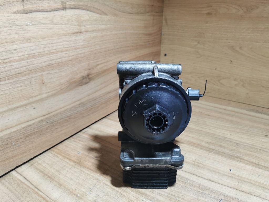 фото №3, Основание фильтра масла mondeo mk3 2.2 tdci