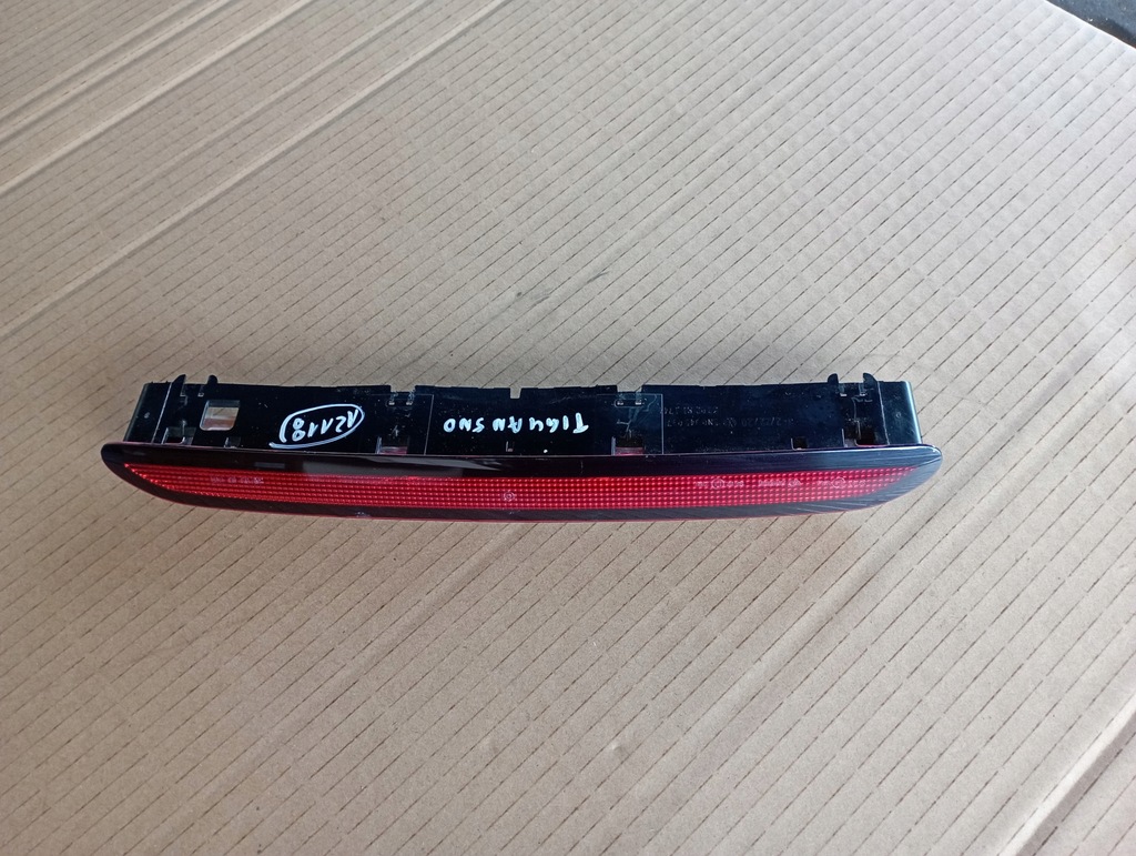 фото №1, Vw tiguan 5n0 5n0945097 свет стоп