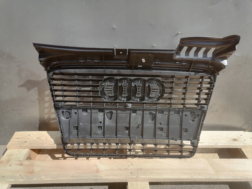 фото №15, Audi a4 b7 решётка радиатора средняя решётка радиатора хром