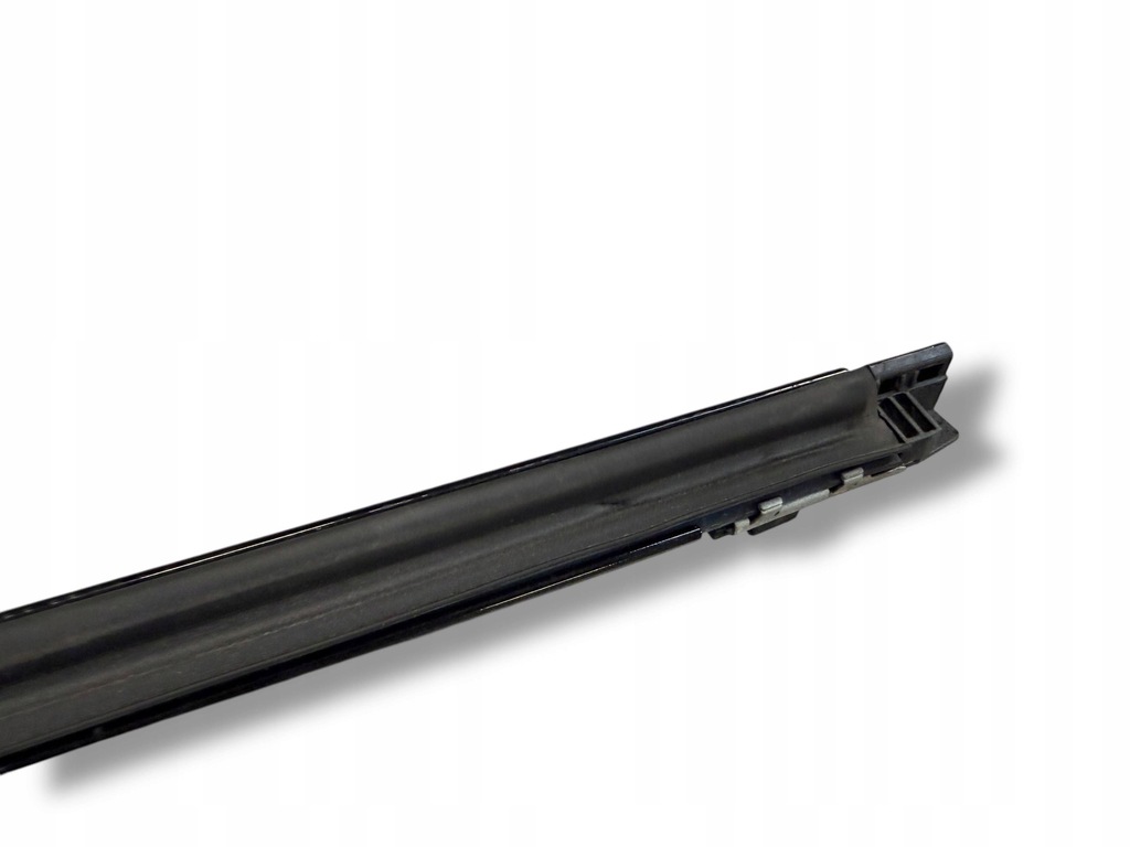 фото №7, Bmw 4 f32 f33 2018 молдинг / прокладка стекло дверь