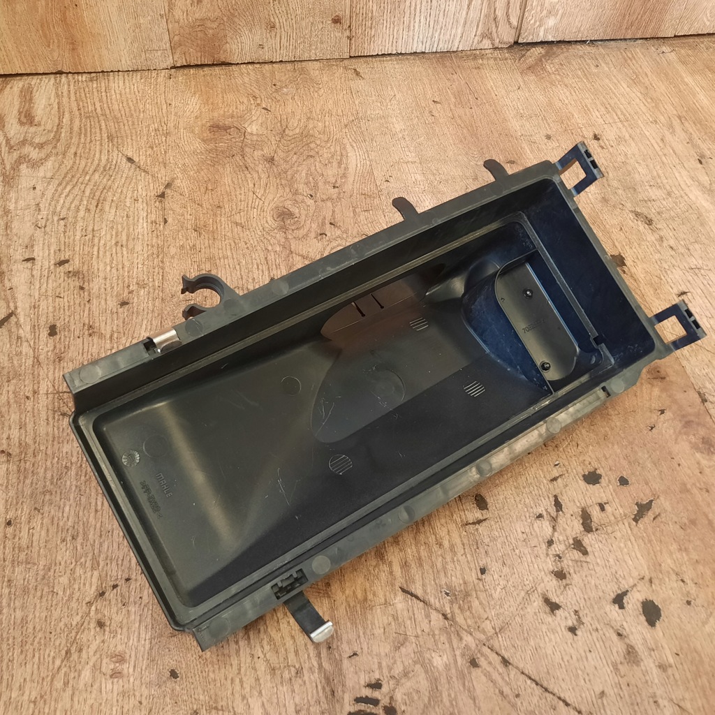 фото №8, Bmw оригинальный номер 70528996 корпус фильтра воздуха