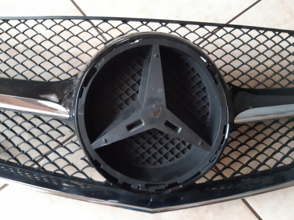 Решётка радиатора - решётка радиатора - mercedes e klasa w207 coupe Недорого