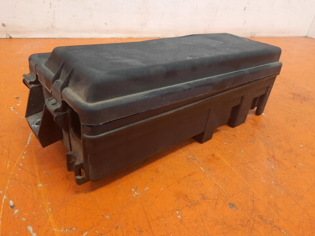 фото №5, Opel signum c 2.2mt 155km 03-05 коробка запобіжників 460023260 z22yh