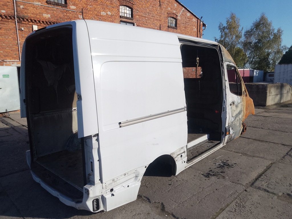 фото №1, Sprinter 907 18- bok кузов права