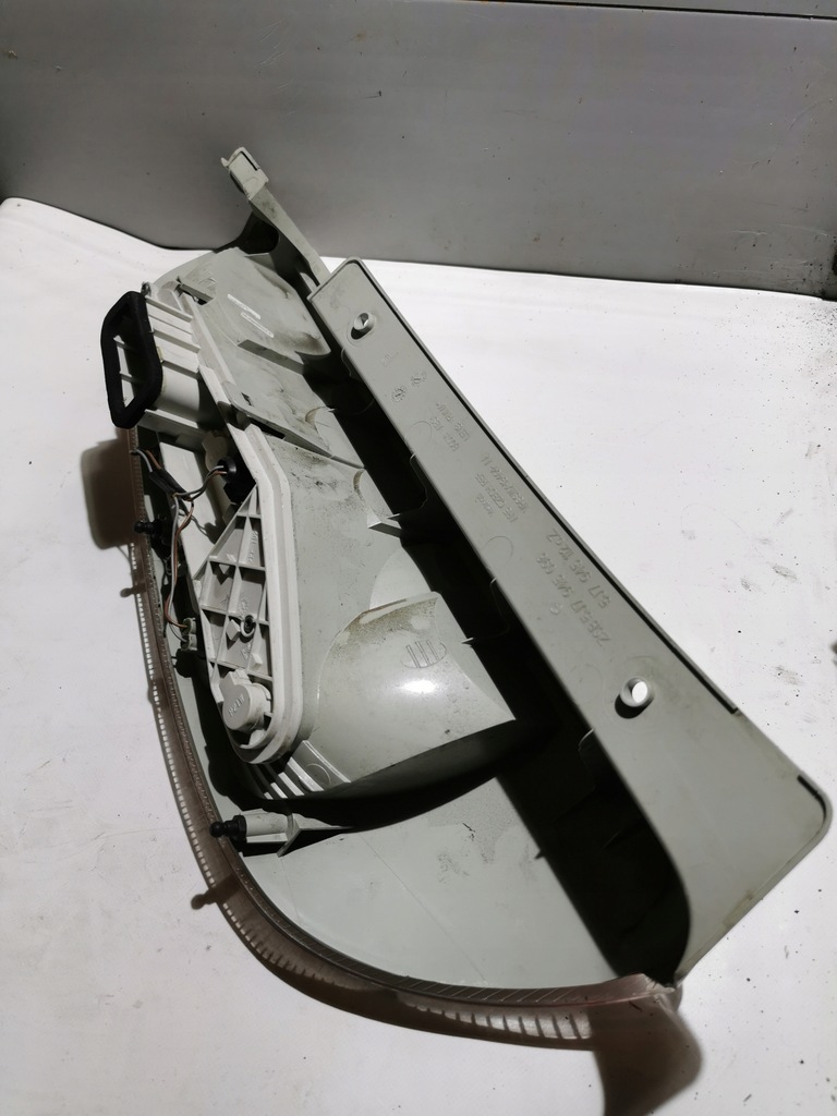 фото №9, Лампа правый задняя skoda roomster 5j7945096