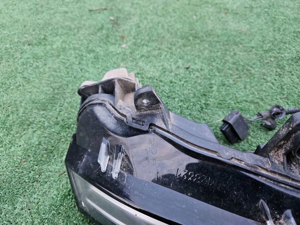 Фара led drl левый peugeot 2008 2 19- Оригинал