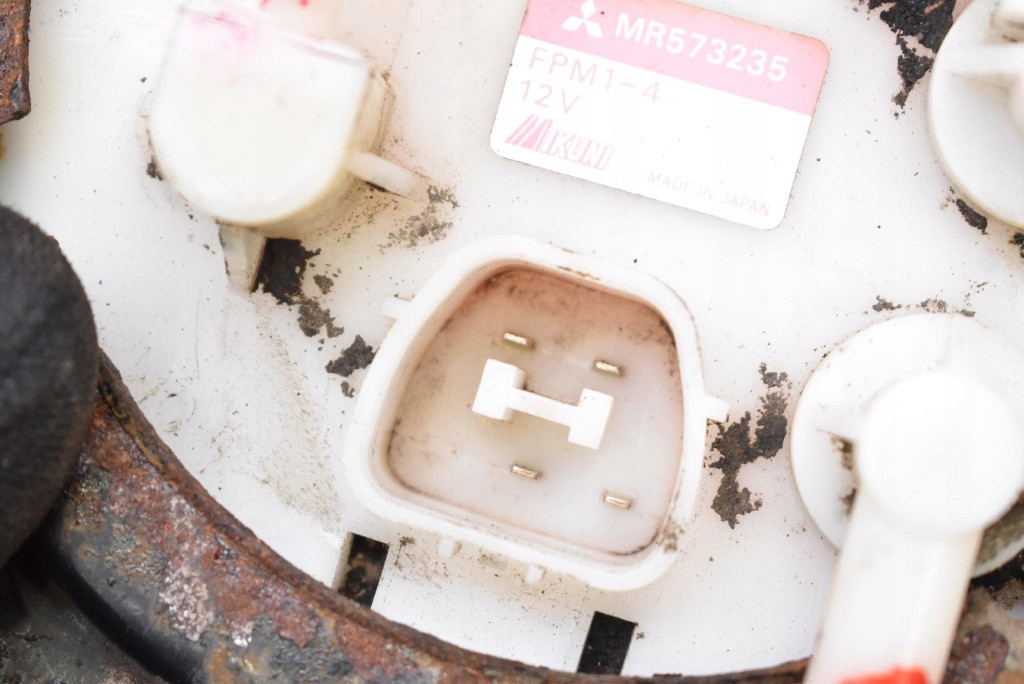 фото №8, Помпа насос топлива mr573235 mitsubishi outlander 1 i 2.0 16v 136 km 4x4