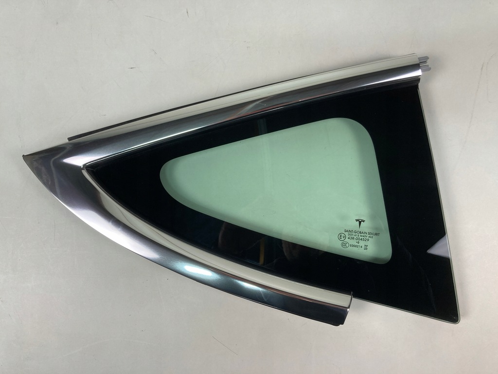 фото №1, Стекло кузовная правая tesla 3