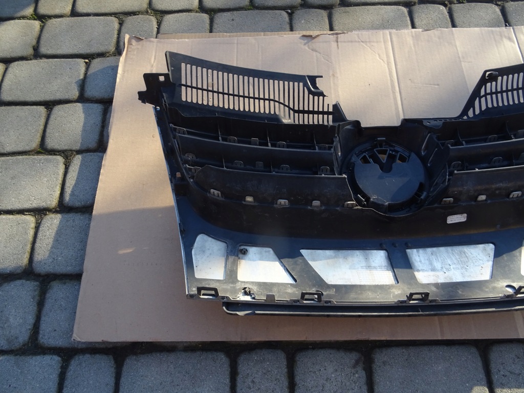 фото №6, Vw jetta 1k5 golf v kombi решётка радиатора logo кронштейн номерного знака