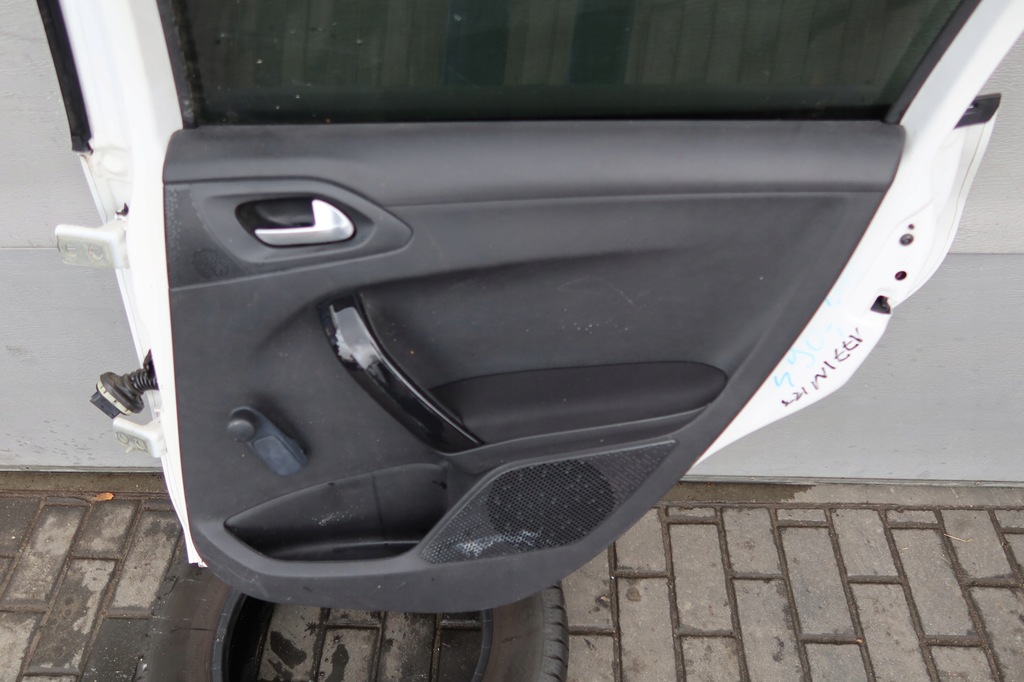 фото №12, Дверь правый задняя peugeot 208