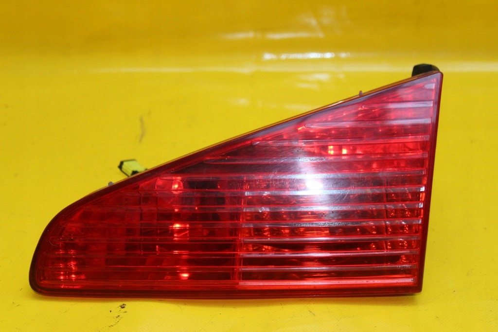 фото №1, Лампа правий задня кришки peugeot 607