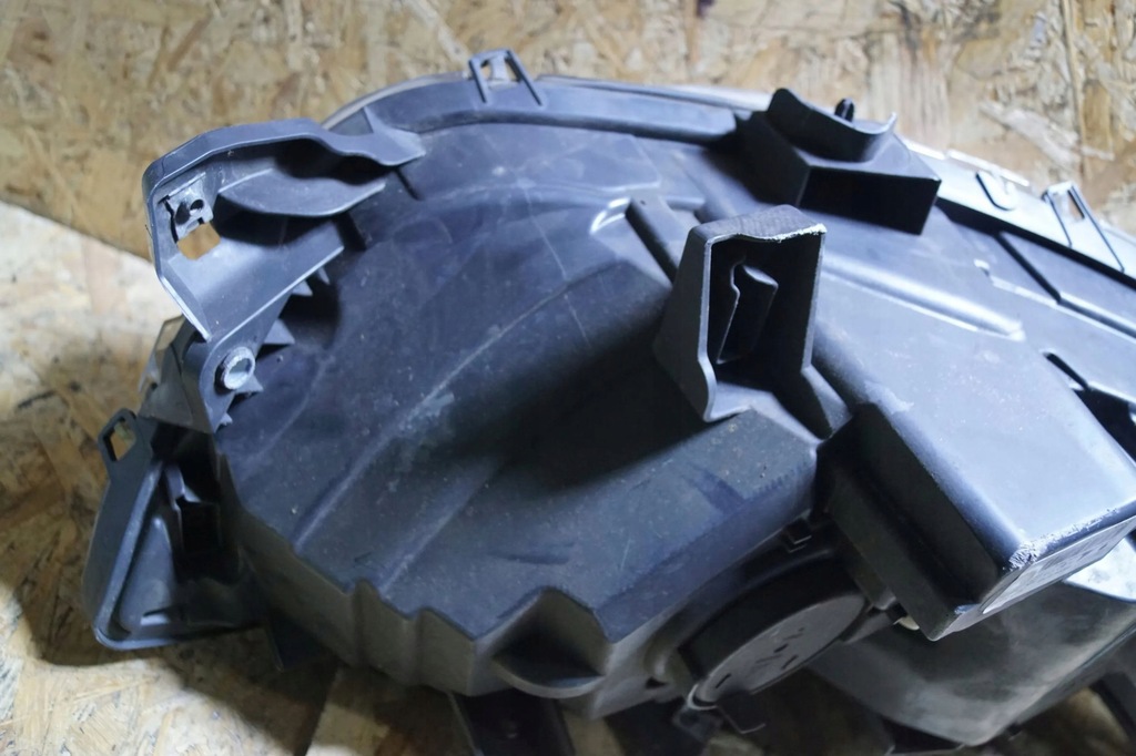 фото №11, Iveco daily iv 214- лампа левая перед uk