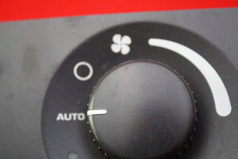 фото №7, Панель управление обдув задняя задний 0ub52trmac chrysler pacifica 1 i 03-08