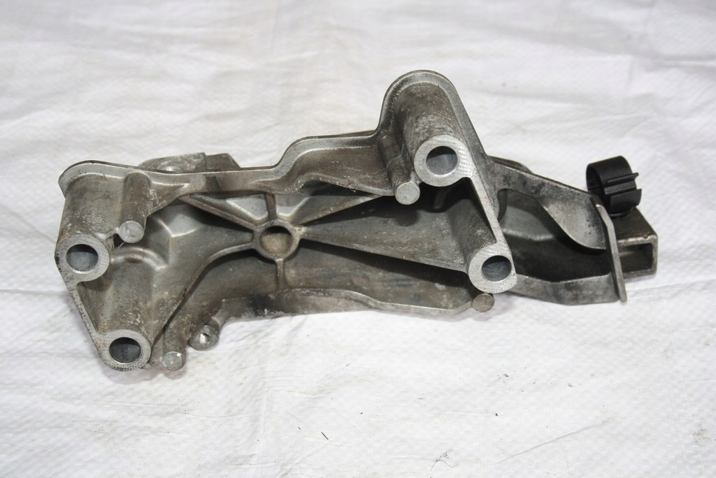 фото №15, Vw new beetle golf iv v кронштейн двигателя 036199275r