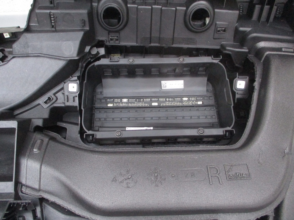 фото №8, Renault clio v консоль панель приладів europa 19-24 rok оригінал