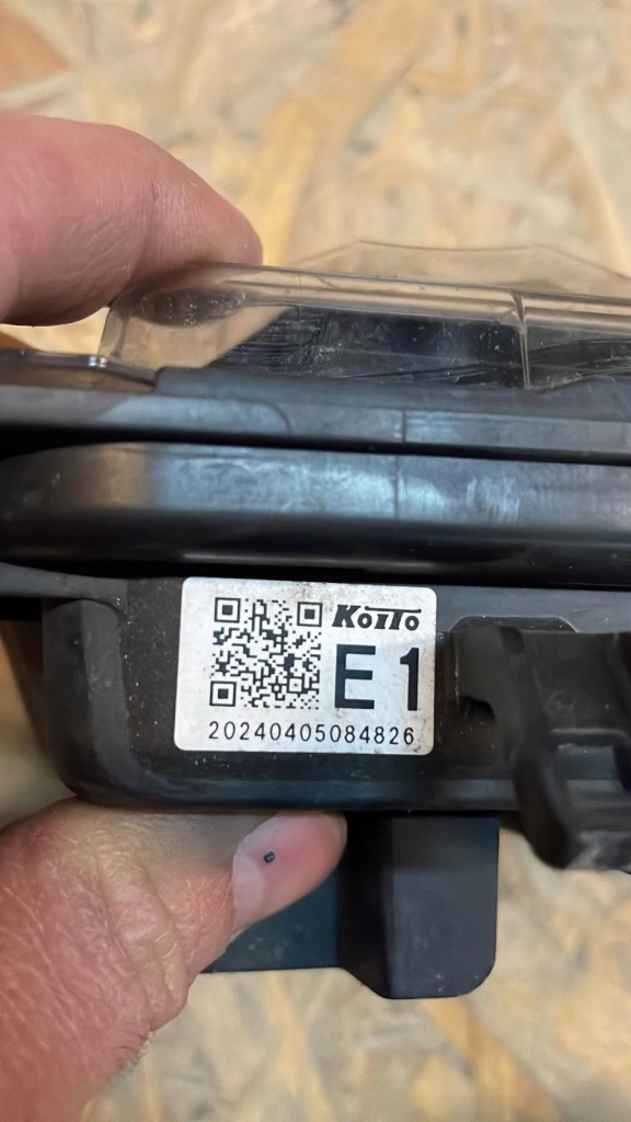 Lexus rx v 2023 - nx 2 2021 - протитуманна фара правий передній led оригінал Оригінал