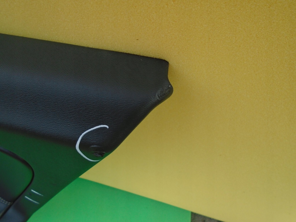 фото №2, Volvo v60 обшивка двері правий задня r-design