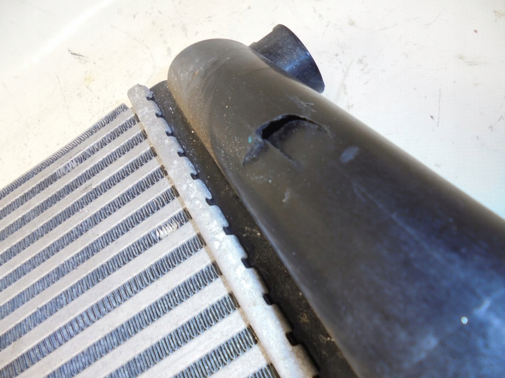 Радиатор интеркулер 1.3 tce renault arkana 22r. 144966225r Киев