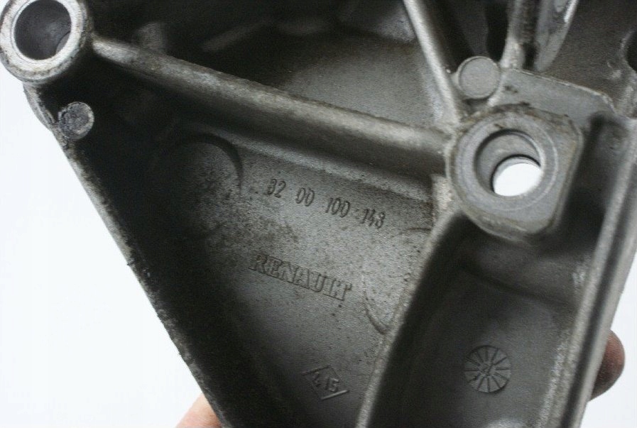 Кронштейн генератора насоса megane 2.0 16v scenic 2 2 Цена