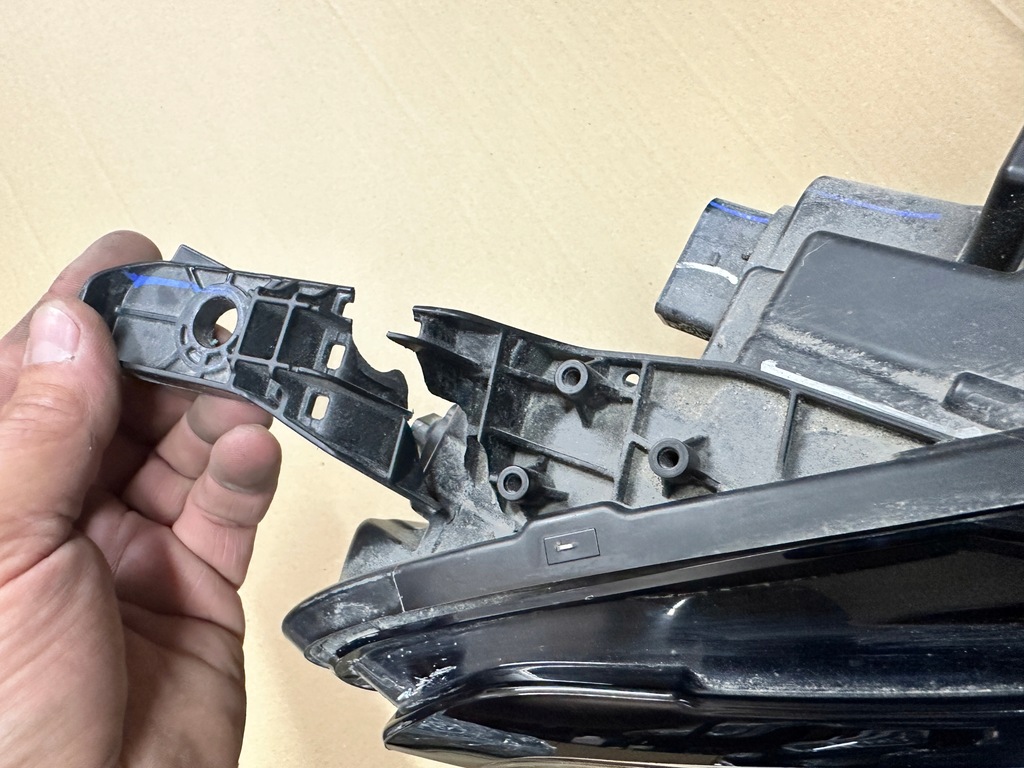 фото №4, Лампа full led renault austral 260103381r