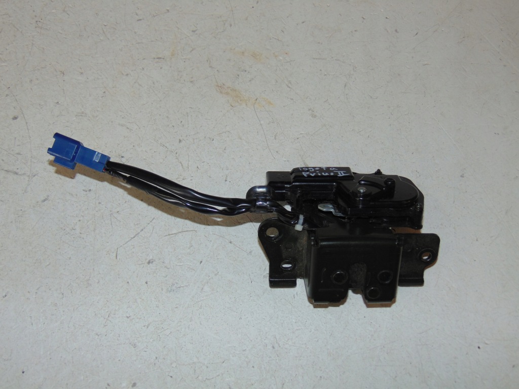 фото №1, Замок крышки багажника задняя toyota prius ii