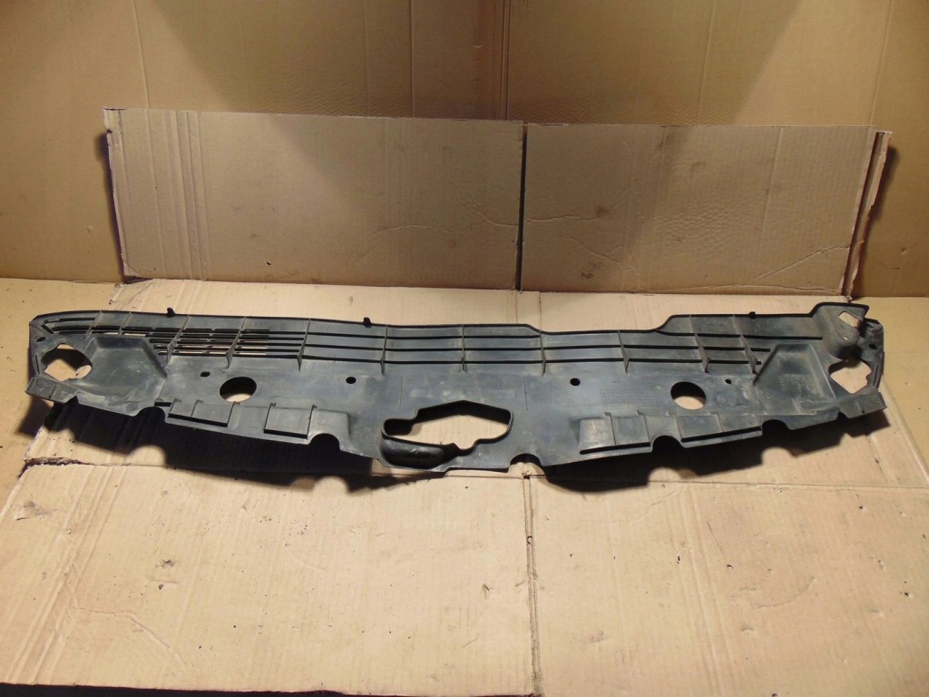 фото №2, Накладка накладка поперечина toyota corolla verso lift